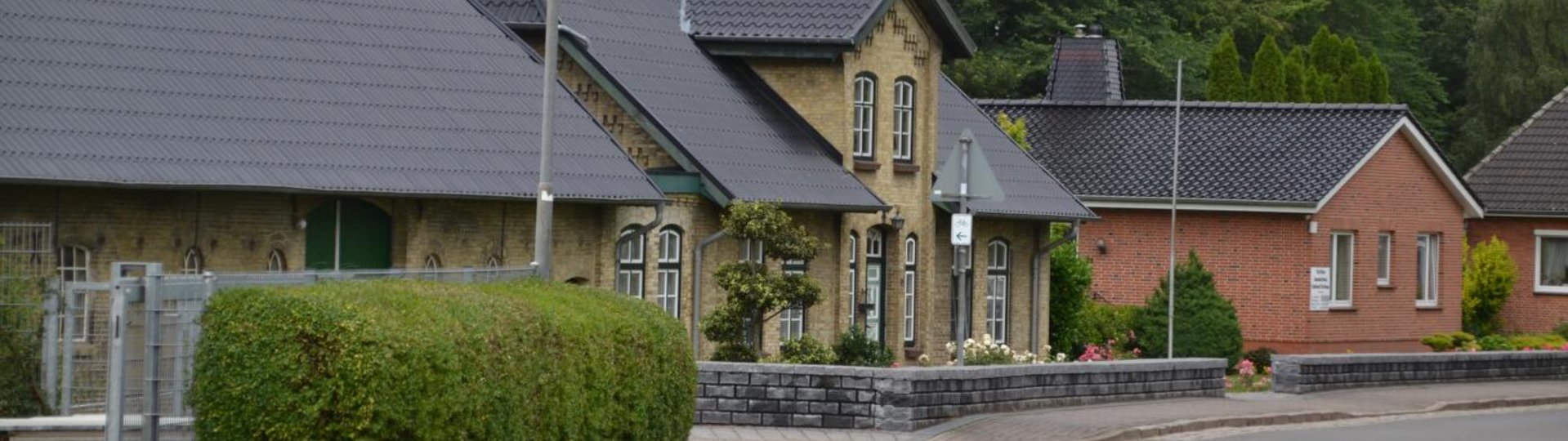 Häuser an einer Straße